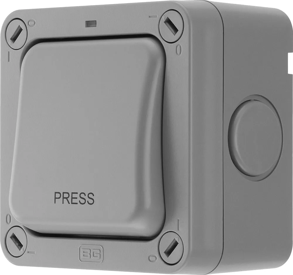 BG WP14-02 Weatherproof Nexus Storm 20AX 1G 2-Way Retractive Switch(PRESS)